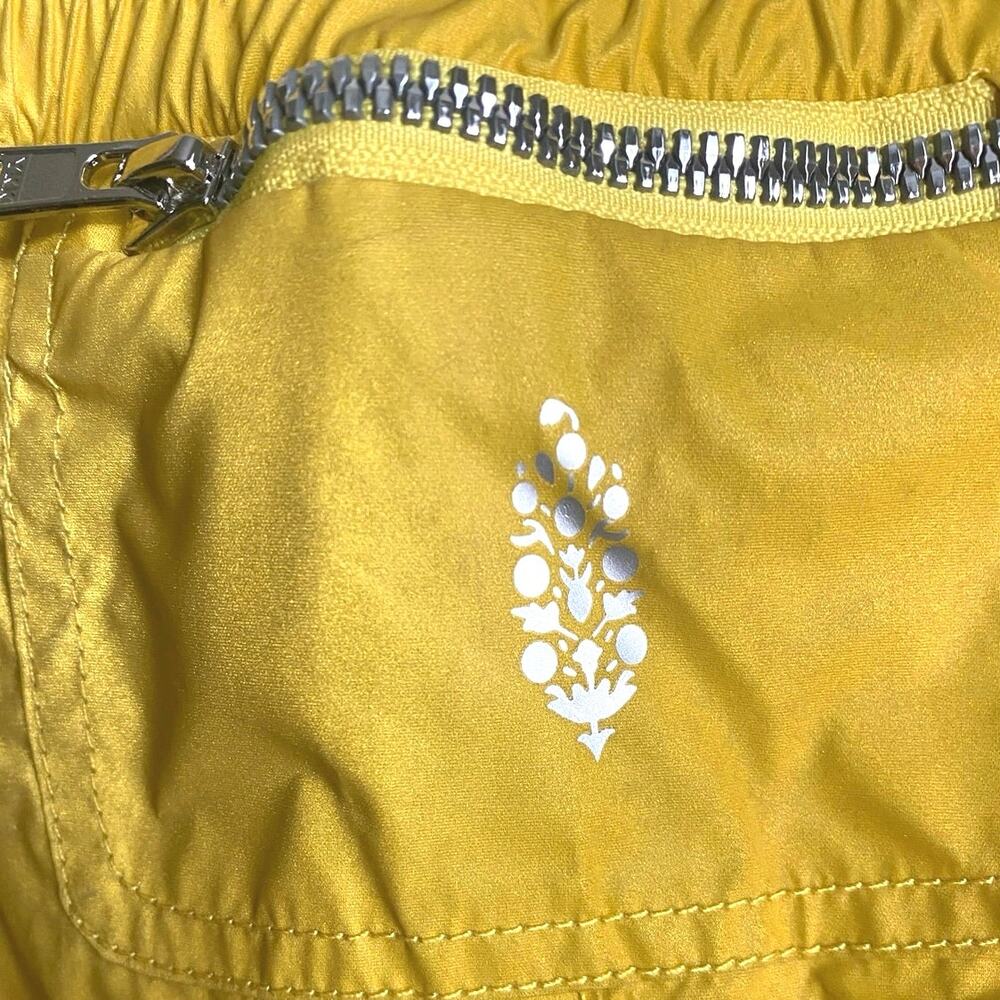 NEW Free People FP Movement Moonlight Reflective Running Shorts in Yellow Size L - Picture 8 of 13